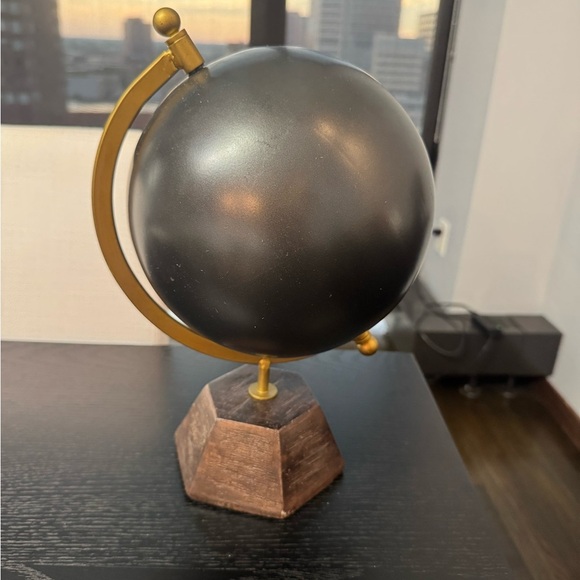 Other - Black and Gold Decorative Globe